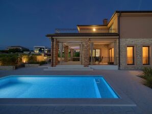 Villa NATHALIE with private pool, jacuzzi and outdoor sauna - Linardići - image1