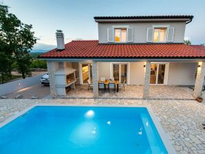 Holiday house Sandrina with a heated pool - Vrh - image1