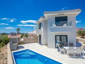 Holiday house Stella with pool - Kornić - image1