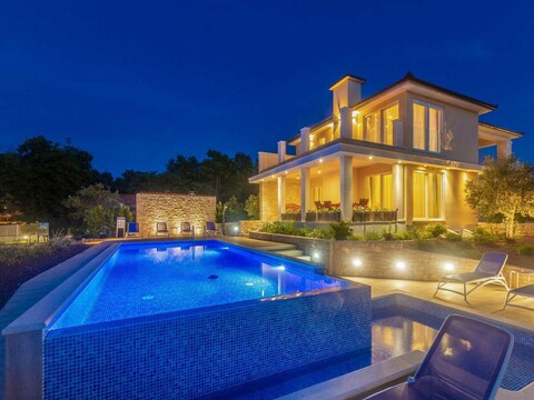 Villa Romantica