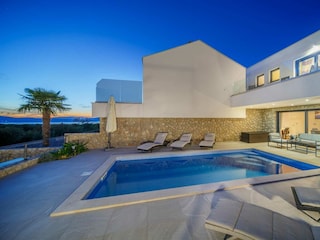 Villa Dobrinj Outdoor Recording 9