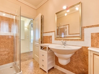 Villa Soiano del Lago Caratteristiche 23