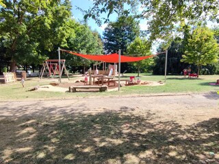 Wasserspielplatz am Weiher
