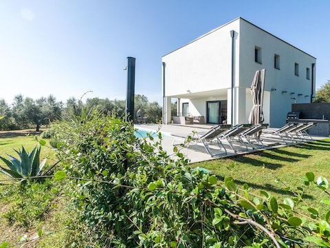 Villa Aurora III