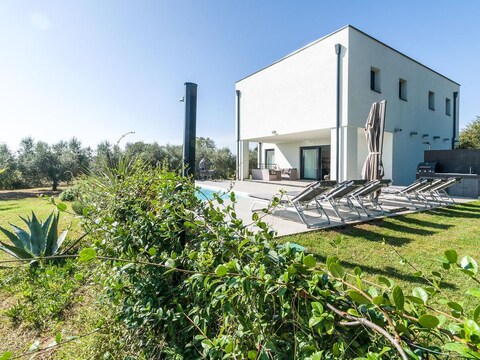 Villa Aurora III
