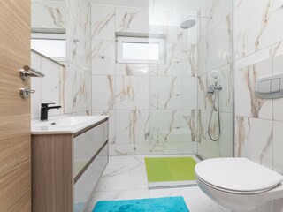 Villa Veroniq mit Pool und Whirlpool
