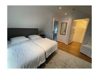 Scvhlafzimmer 2.OG