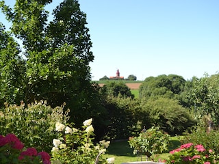 Blick auf den Bastorfer Leuchtturm