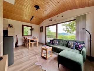 Wohn-/Essbereich mit Panoramablick 2025