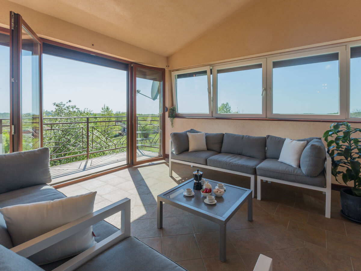 Loggia oder geschlossene Terrasse