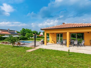 Vakantiehuis Nedescina Buitenaudio-opname 6