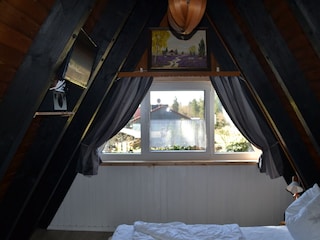Schlafzimmer mit Doppelbett
