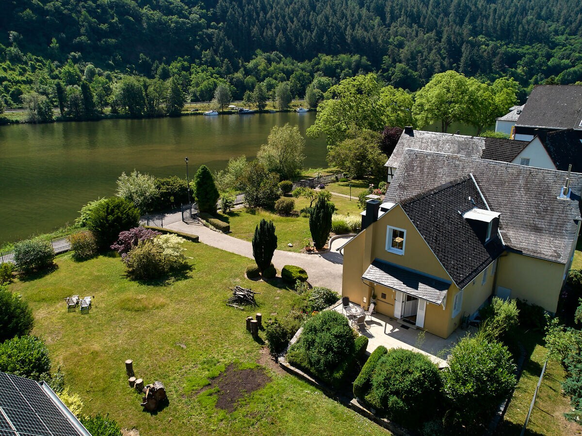 Garden and location, Villa Moselle