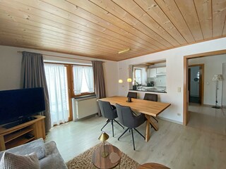 06a2a5cf-f21b-41da-8012-6dc90ee23c04 (006)