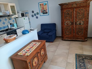 Wohnzimmer  neben die Kuche