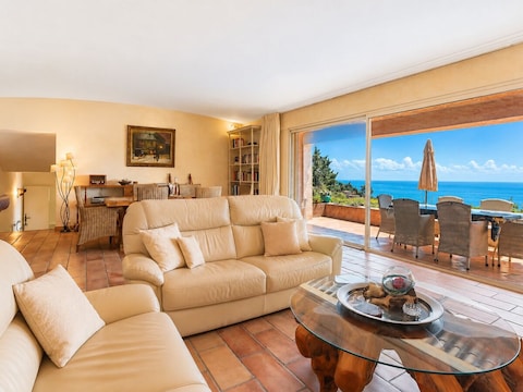 Villa Bellevue with sea view