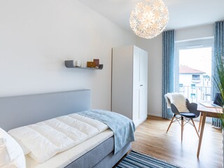 Schlafzimmer 2