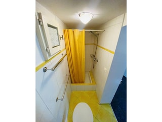 Shower/WC