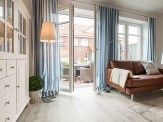 EG: Wohnzimmer - Terrasse