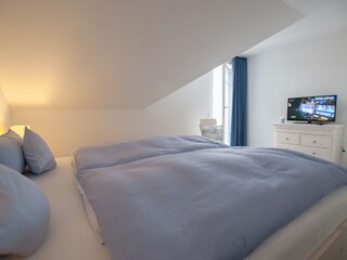 2. OG: Schlafzimmer, sep. Bad