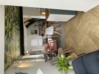 Sicht vom Terrassenfenster in den Raum