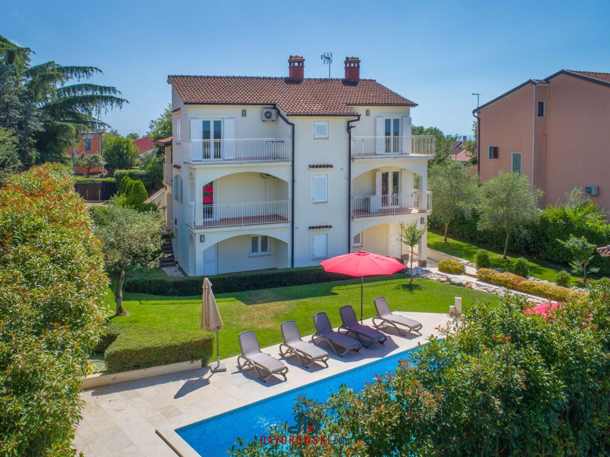 Villa Porec Buitenaudio-opname 1