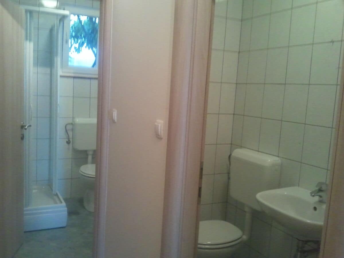 BADEZIMMER + GÄSTE WC