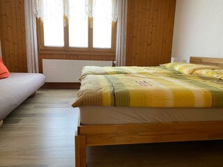 Schlafzimmer "Niesen"