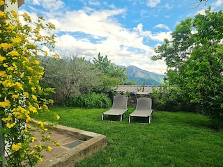Eigener umzäunter Garten