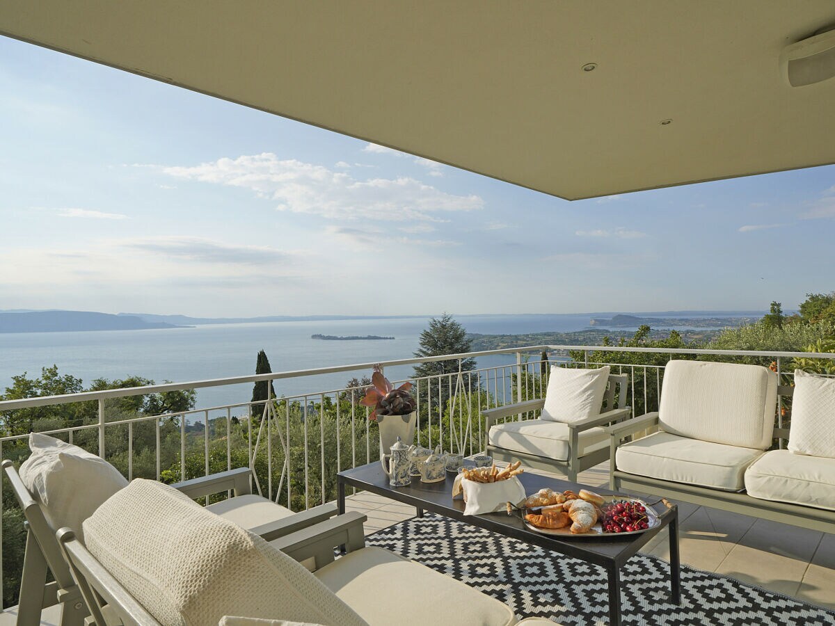 Villa Gardone Riviera Buitenaudio-opname 1