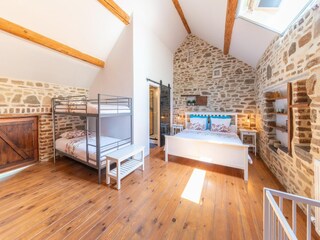 Farmhouse Theux Features 18
