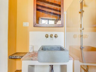 Villa Cortona Features 27