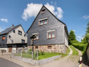 Ferienhaus Feriendomizil mit Terrasse und Garten - Neustadt am Rennsteig - image1