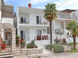 Maison de vacances Holiday Home Rosemary-Three Bedroom Holiday Home with Terrace and Partial Sea View - Clék - image1