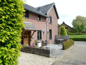 Boerderij Vakantiehuis in Zuid-Limburg met terras - Walem - image1