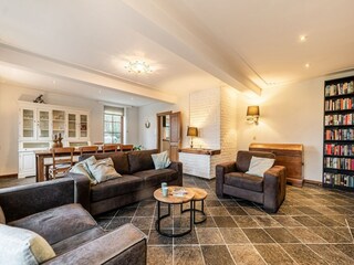 Farmhouse Walem Features 11