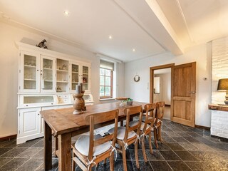 Farmhouse Walem Features 12