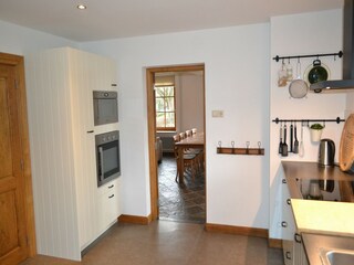 Farmhouse Walem Features 18