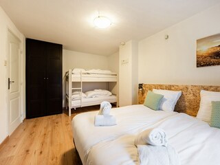 Farmhouse Walem Features 25