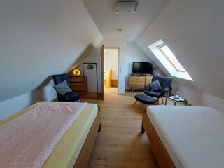 2. Schlafzimmer