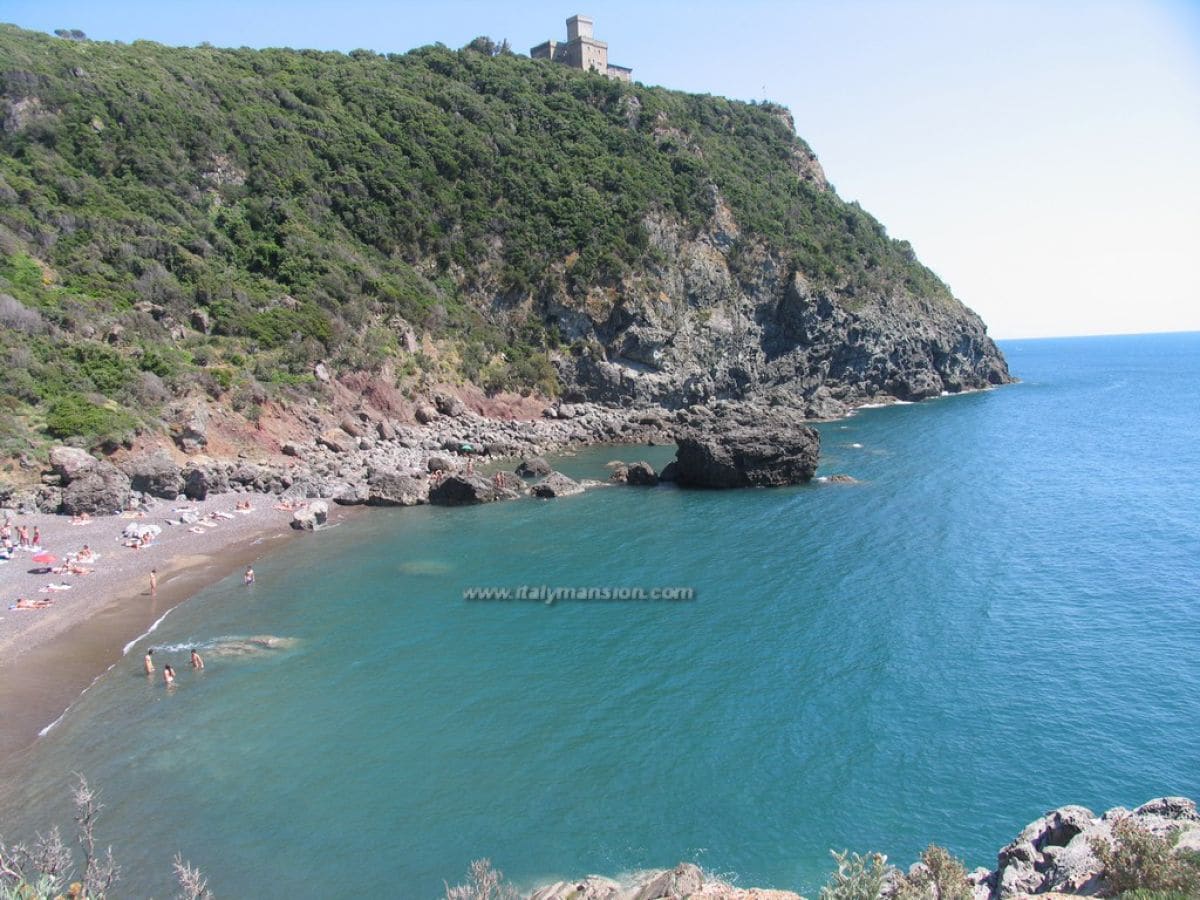 Bucht mit feiner Kieselstrand "Cala del Leone" 10 km