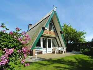 Holiday house Reetgedecktes Ferienhaus in Freest mit Kaminofen - Freest - image1
