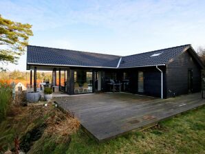 7 Personen Ferienhaus in Vejby - Vejby Strand - image1