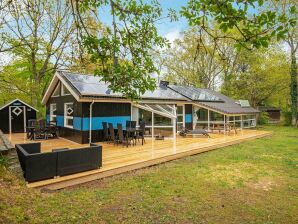 10 Personen Ferienhaus in Glesborg - Fjellerup Strand - image1