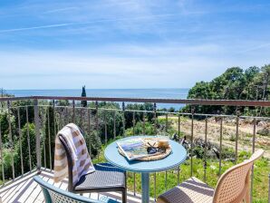 Apartments Villa Lukas - ''No.12'' Gallery Two Bedroom Apartment with Balcony and Sea View
