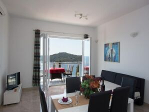 Apartamento Apartments Villa Ari - Superior Three Bedroom Apartment with Balcony and Sea View (First Floor)