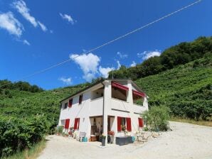 Holiday house Schönes Ferienhaus in Miane mit Terrasse - Miane - image1