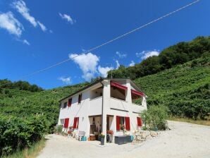 Schönes Ferienhaus in Miane mit Terrasse - Miane - image1