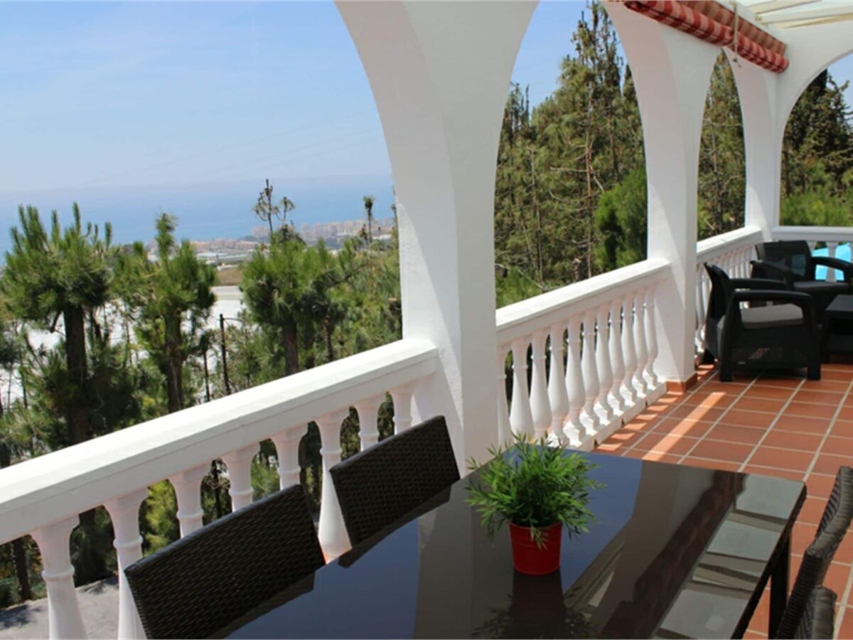 Villa Algarrobo Outdoor Recording 1