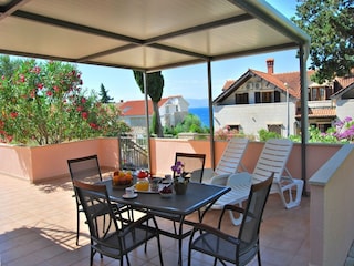 Apartment Splitska  23